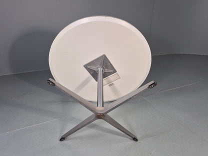 Vintage Fritz Hansen Circular Occasional Table Arne Jacobsen Design EB13003