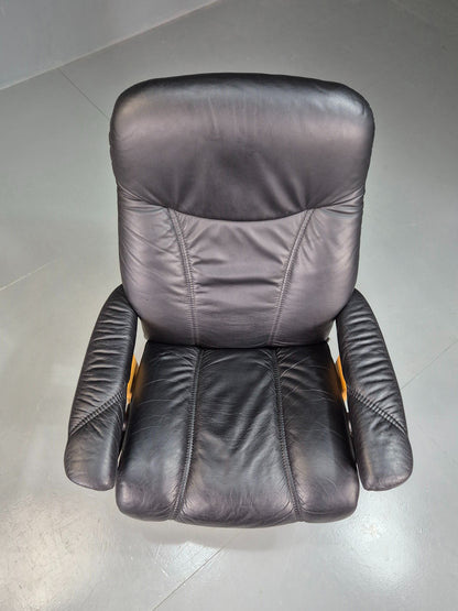 Vintage Stressless Ekornes Swivel and Recline Chair Black Leather Blonde EB07415
