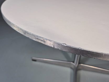 Vintage Fritz Hansen Circular Occasional Table Arne Jacobsen Design EB13004