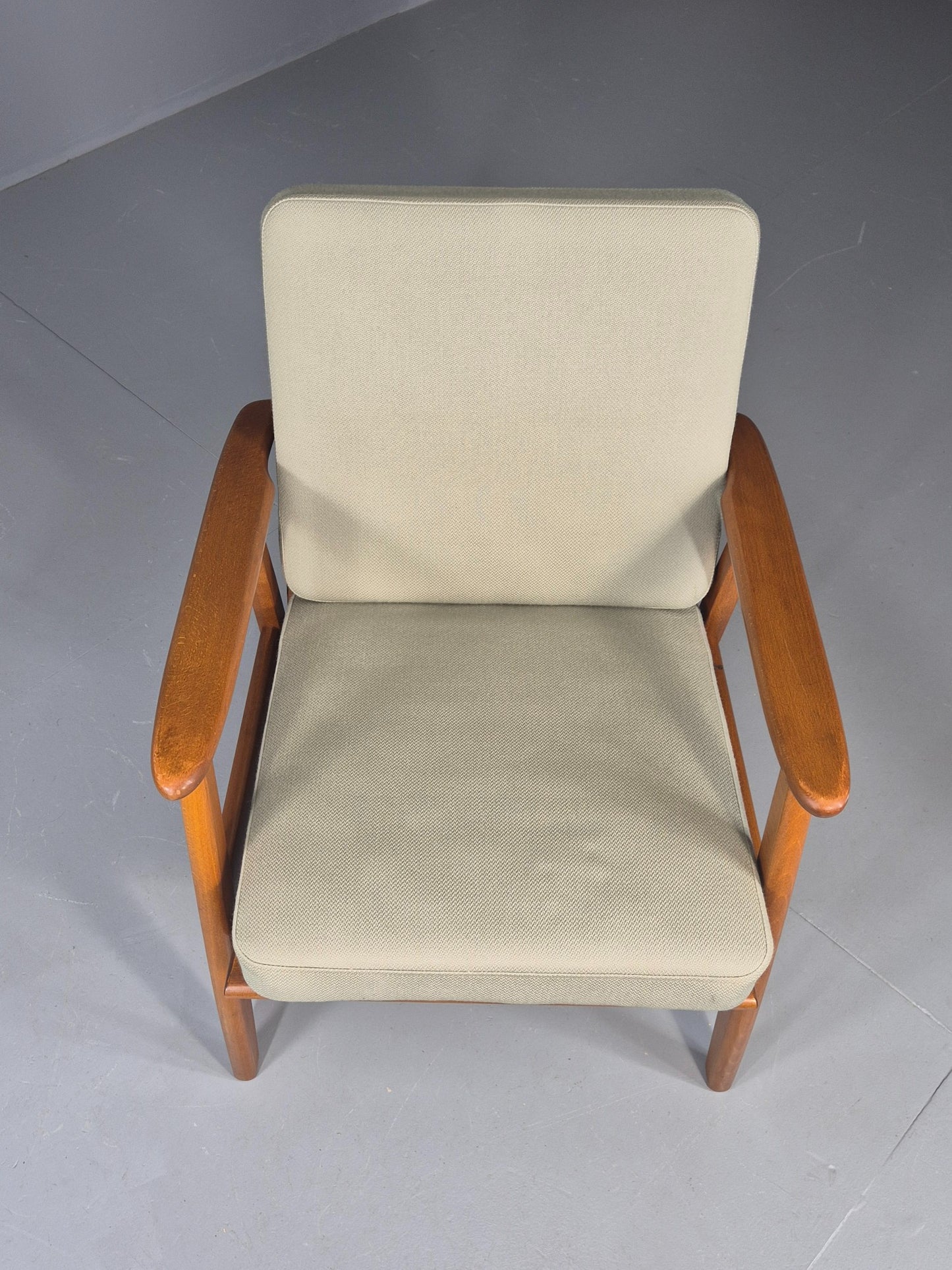Vintage Mid Century Danish lounge chair Beech Frame 1970s Retro EB11372