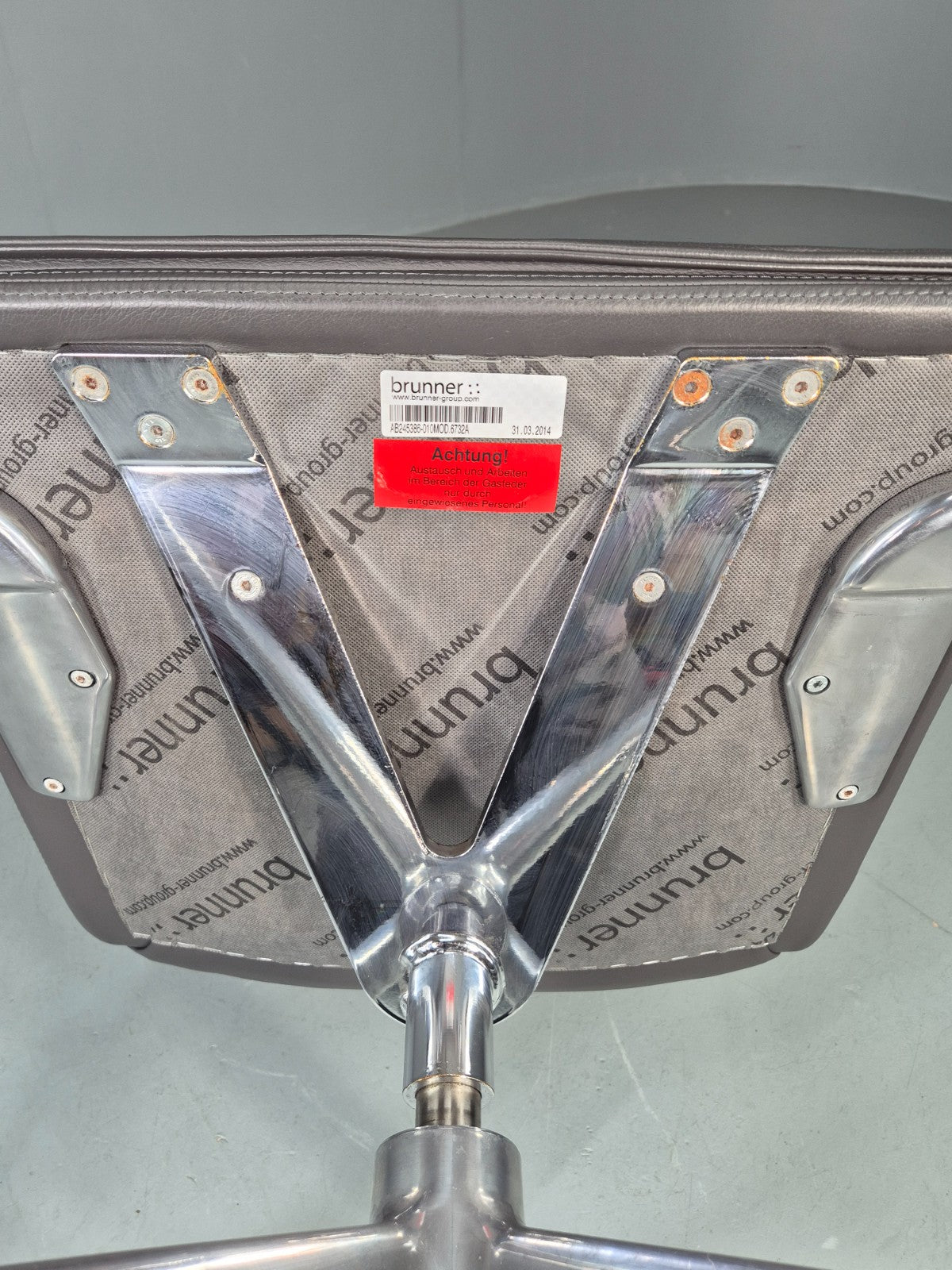 Modern Design Brunner Finasoft Conference Chair Grey Leather EB12997