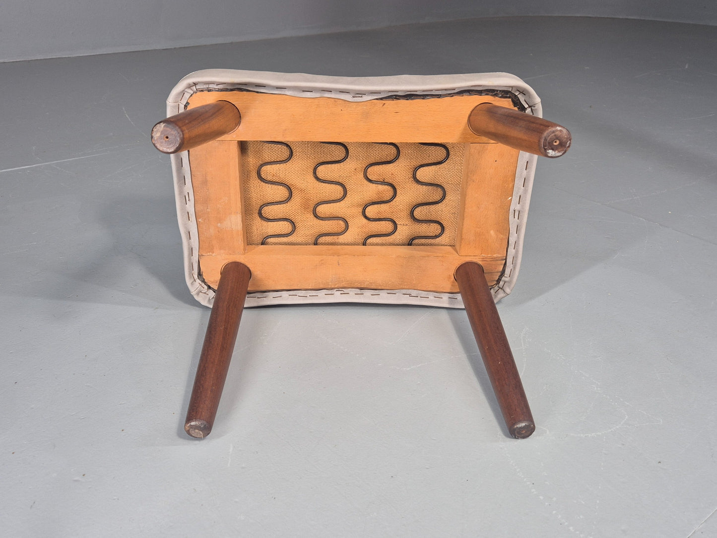 Vintage Mid Century Footstool Danish Cream Vinyl Teak Legs 1960s Retro EB12055
