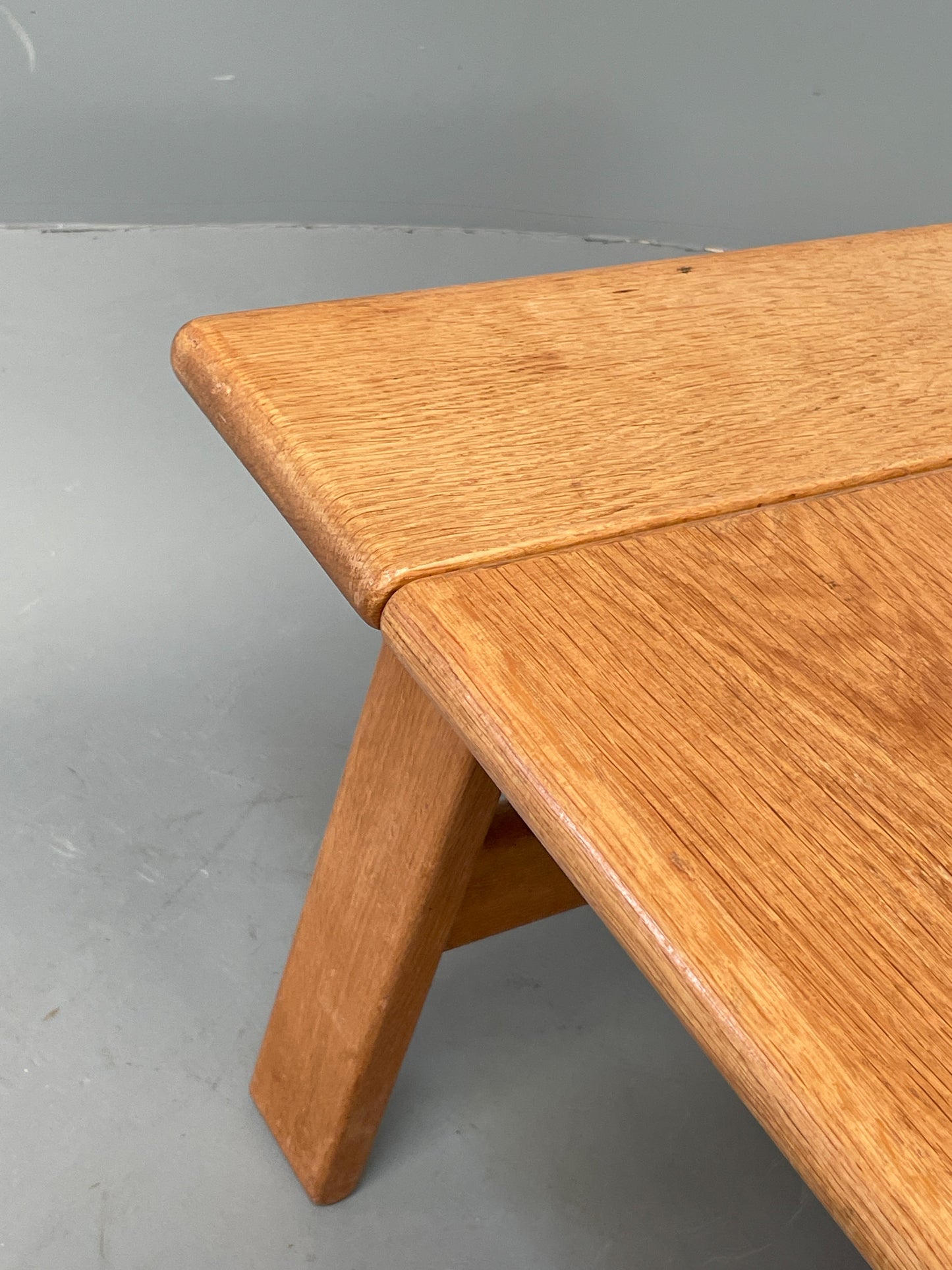 Vintage Oak Coffee Table Retro Danish Design Solid Oak Chunky EB12359