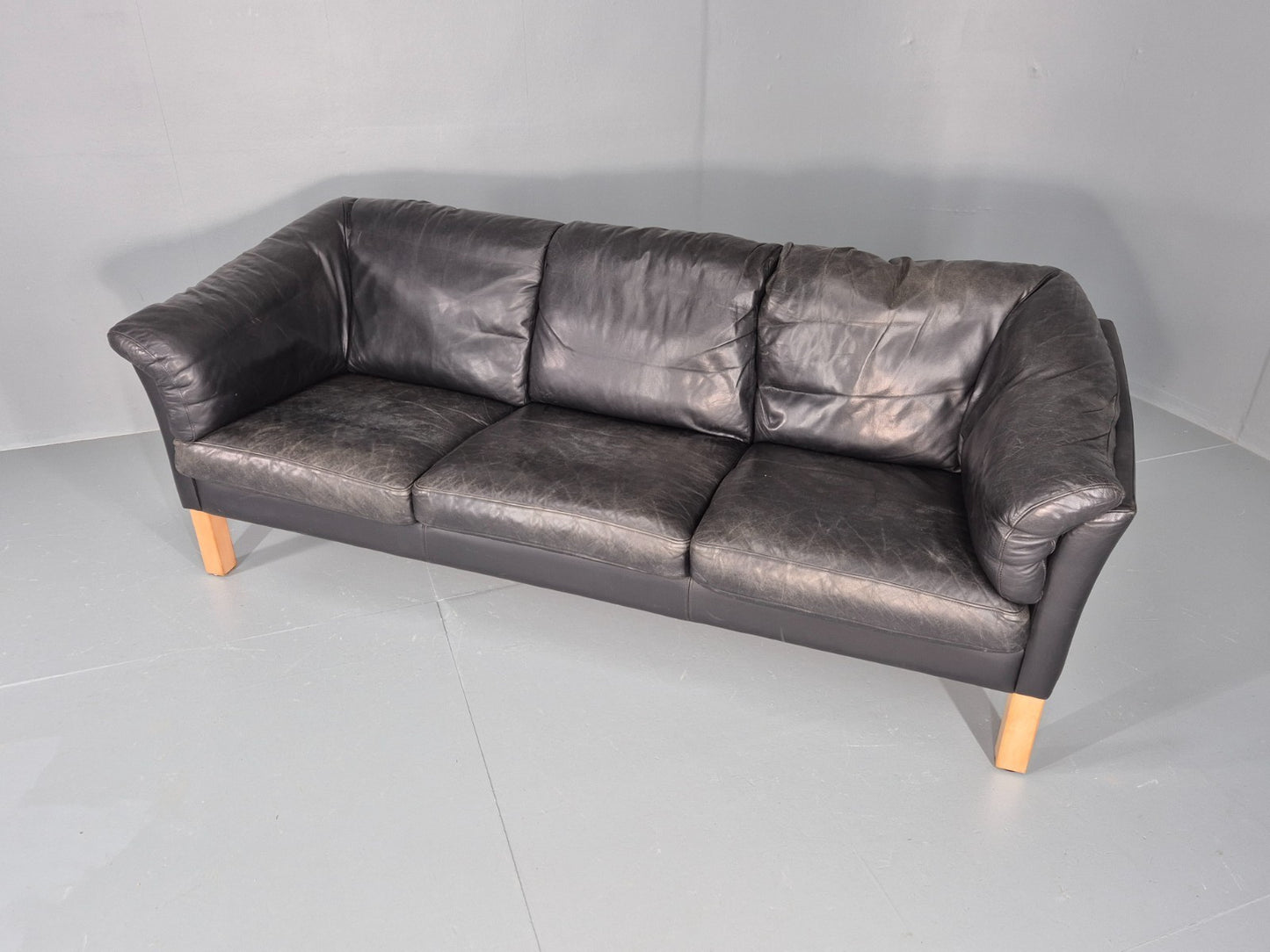 Vintage 3 Seat Sofa Danish Black Leather 1980s Retro EB8626 M3SS