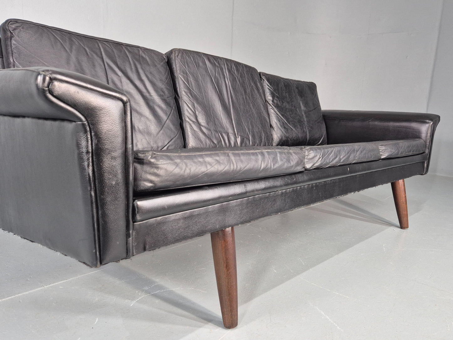 1960s 3-seater sofa Danish Design Black Leather Mid Century Retro Teak  EB10279