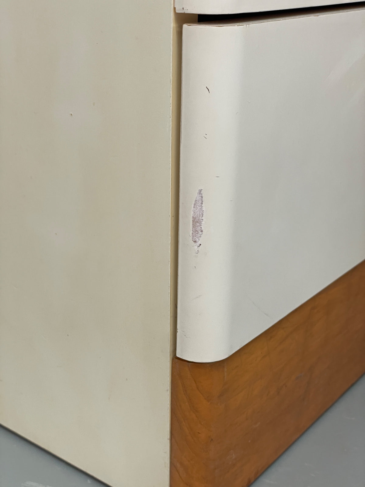 Vintage Bedside Cabinets Pair Stag White Retro 1980s Drawers Oak Top EB12956