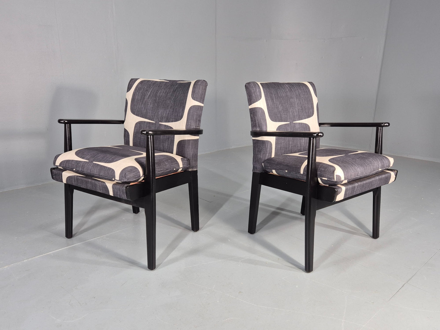 2 Vintage 1960s Lounge Chairs Parker Knoll New Upholstery EB11847