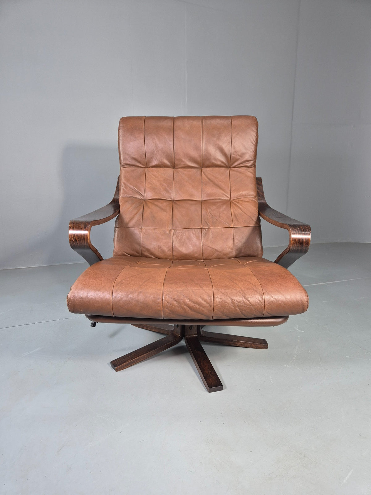 Vintage Danish Swivel Rock Lounge Chair Bentwood Frame Leather MCM Retro EB13090