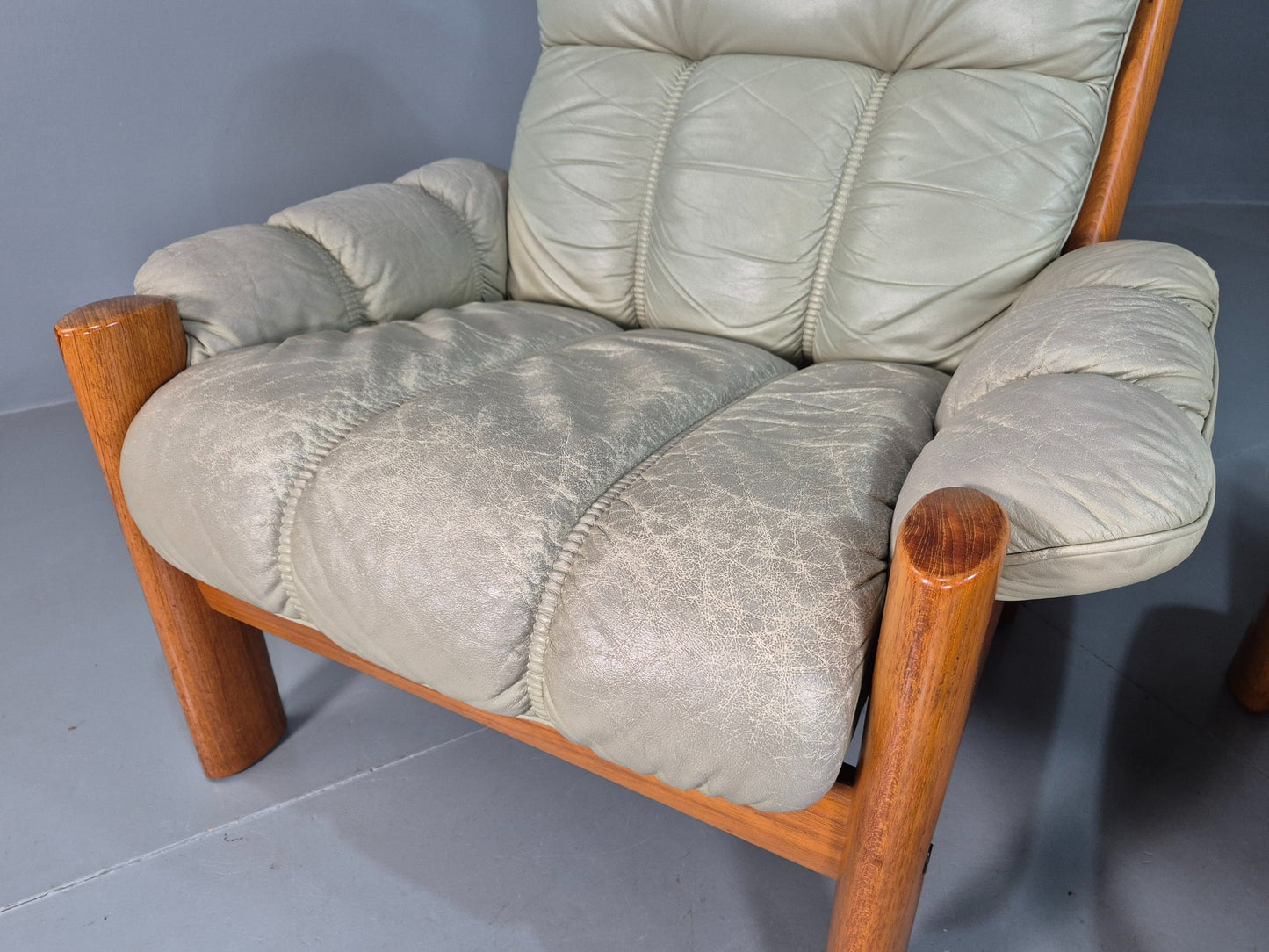 2 Vintage Ekornes Montana Lounge Chairs Teak Frames 1980s Retro MCM EB07995