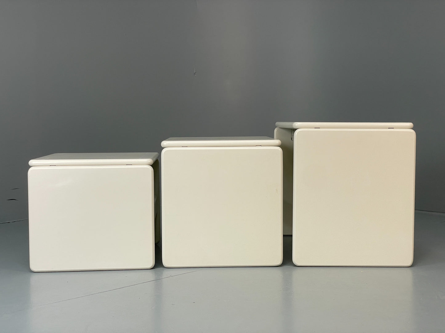 Vintage Nesting Tables White Retro Italian Side Tables 3 Curved EB12617