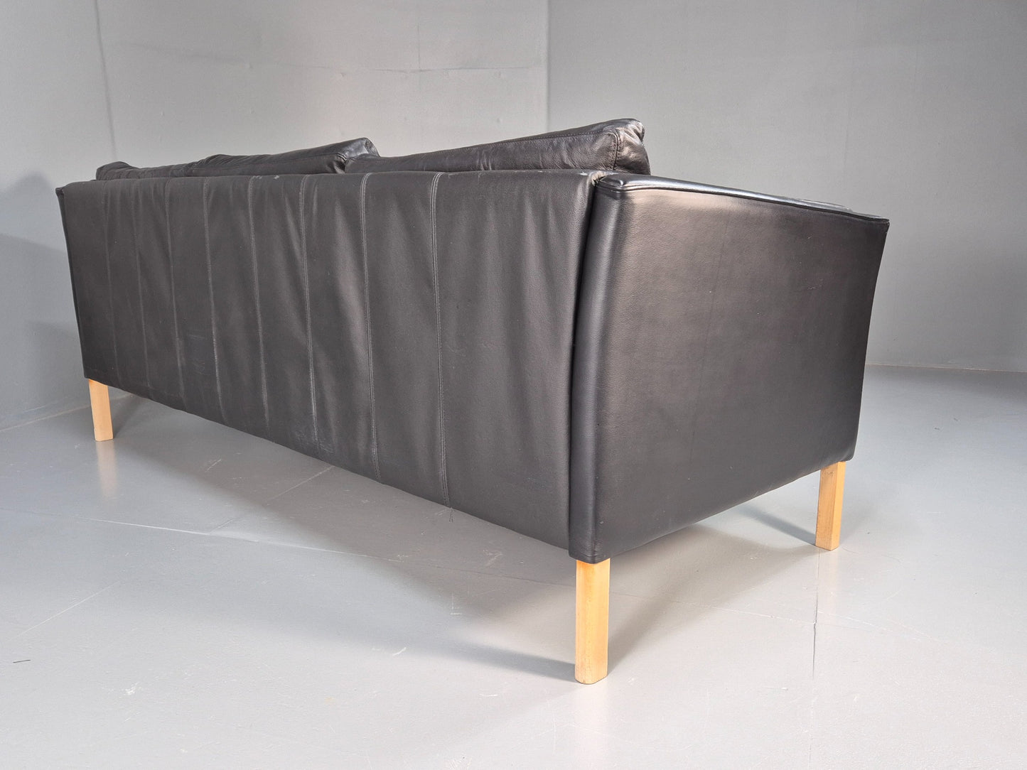 Vintage 3 Seater Sofa Black Leather and Vinyl 1980s Retro EB08616