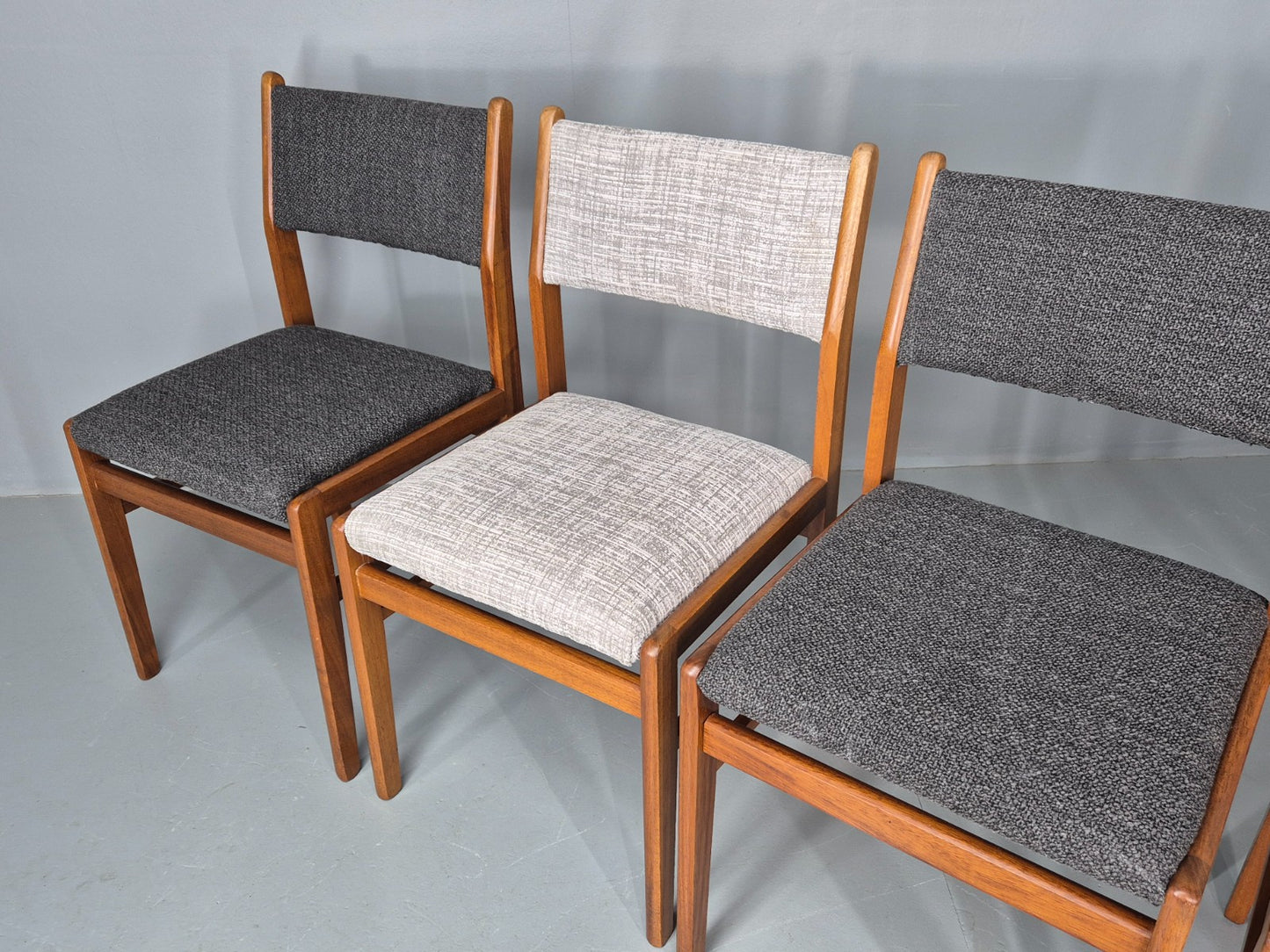 6 Vintage Mid Century Dining Chairs Teak Frame Two Tone Coverings 1970s  EB12035