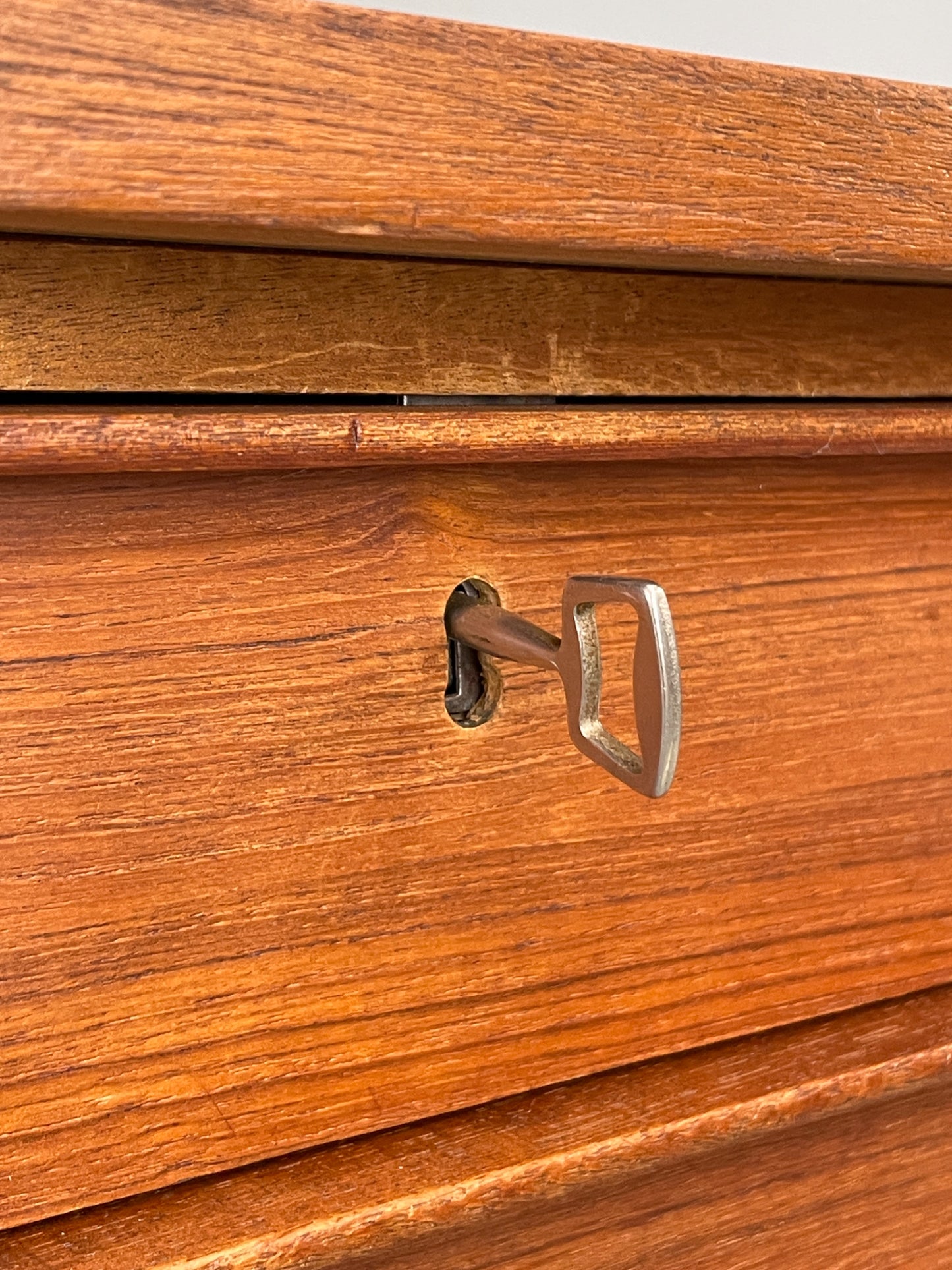 Vintage Danish Teak Desk Mid Century Retro Drawers Beech Legs EB12334