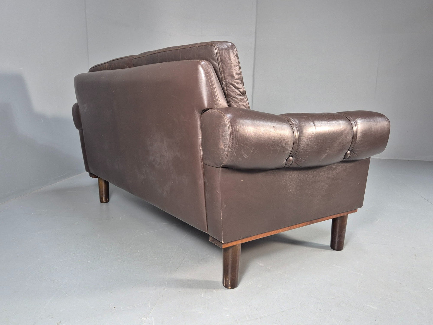 Vintage Danish 2 Seater Brown Leather 1970s Retro Danish MCM Buttoned EB09944