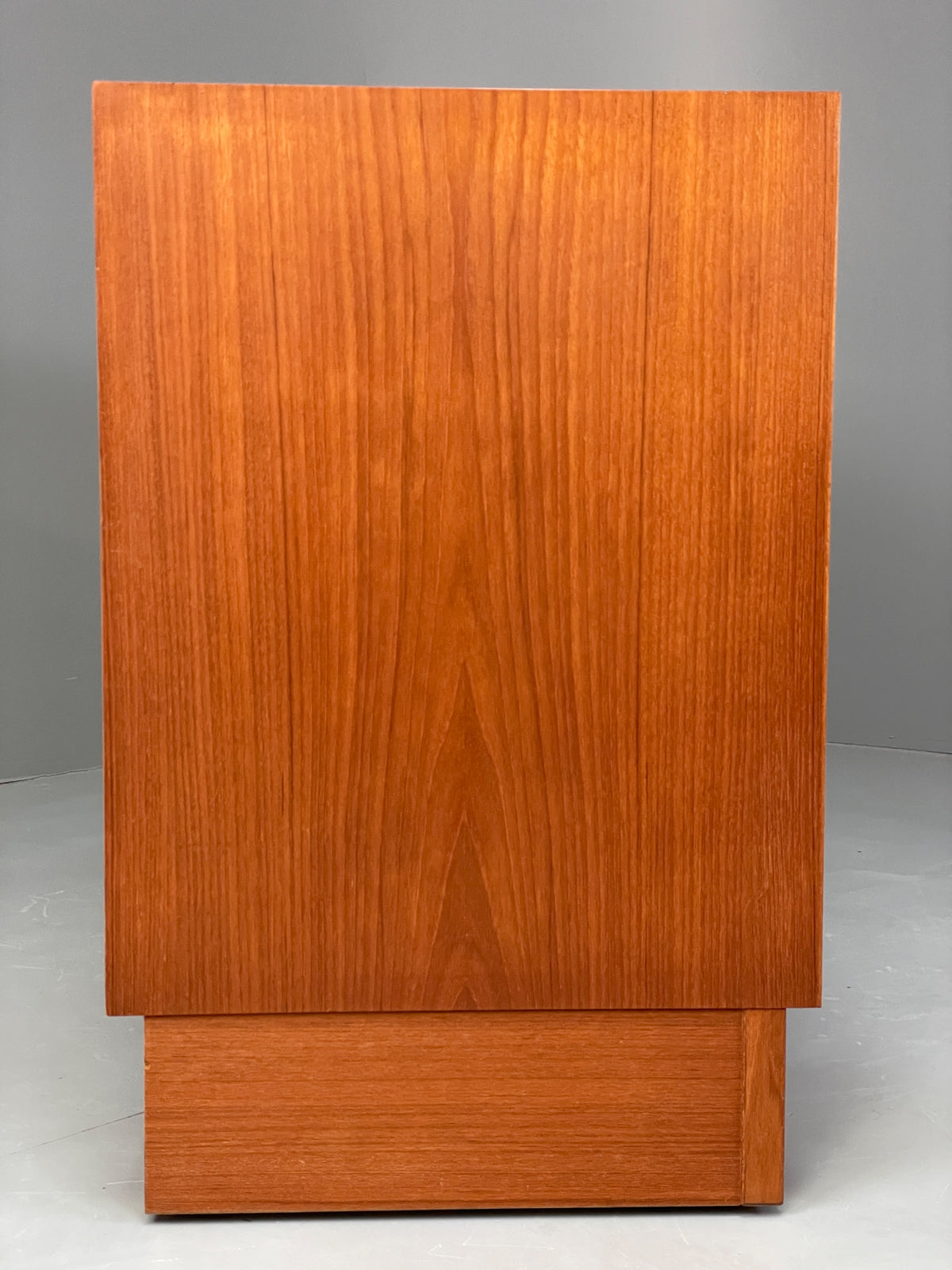 Vintage Hundevad Teak Sideboard Cabinet Danish Mid Century 1960s Shelves EB13103