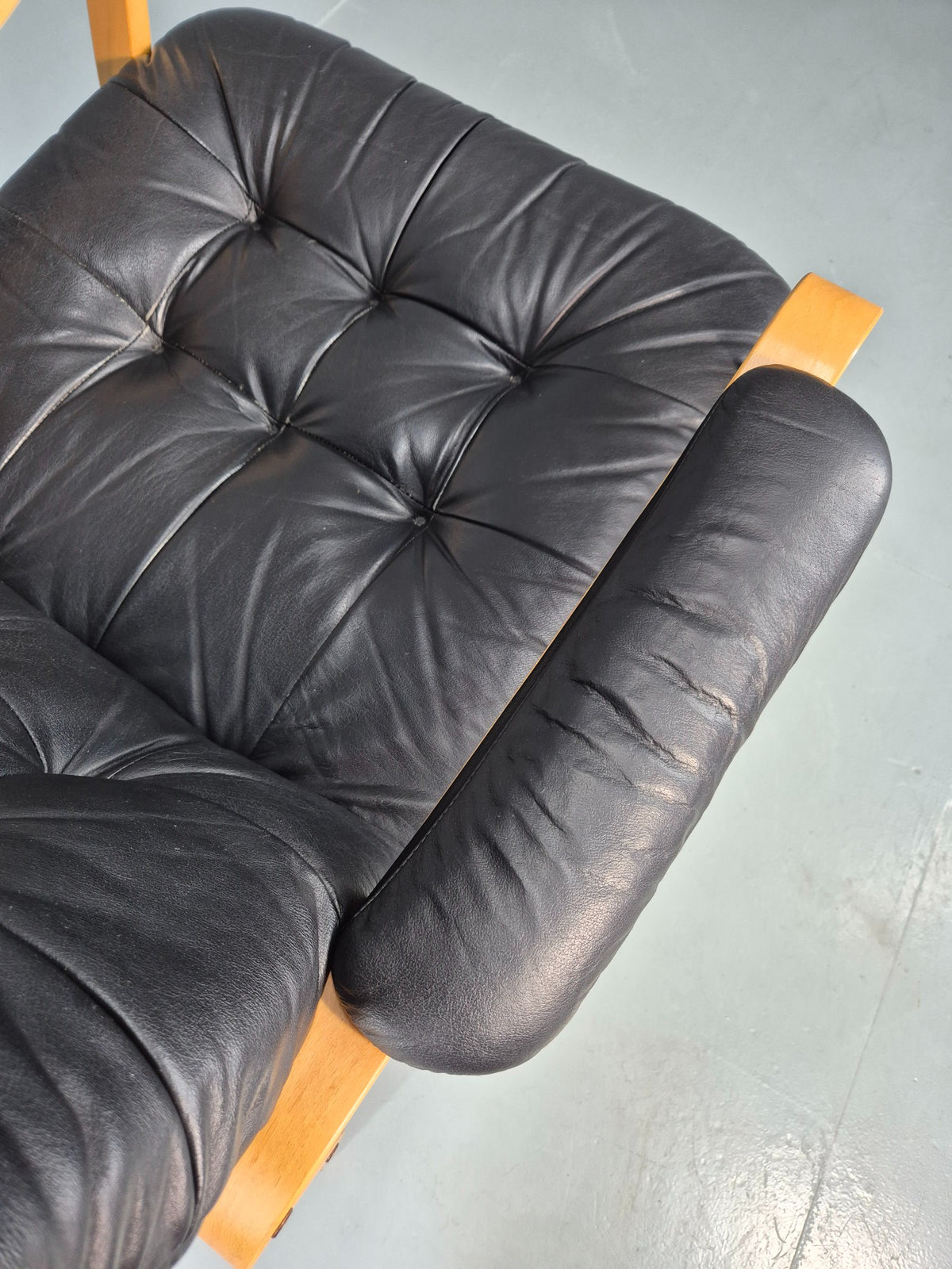 Vintage Danish Leather and Vinyl Lounge Chair Bent Wood Frame 80s Retro EB13076