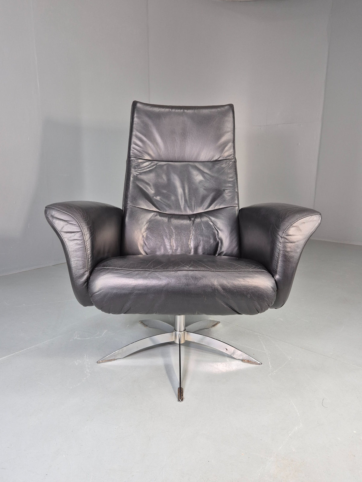 Vintage Hjort Knudsen Black Leather and Chrome Swivel Lounge Chair Retro EB13083