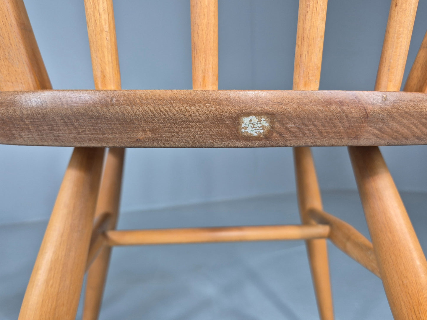 2 Ercol Windsor Chairs Elm and Beech 4 Stick Model 1960s Retro EB12269