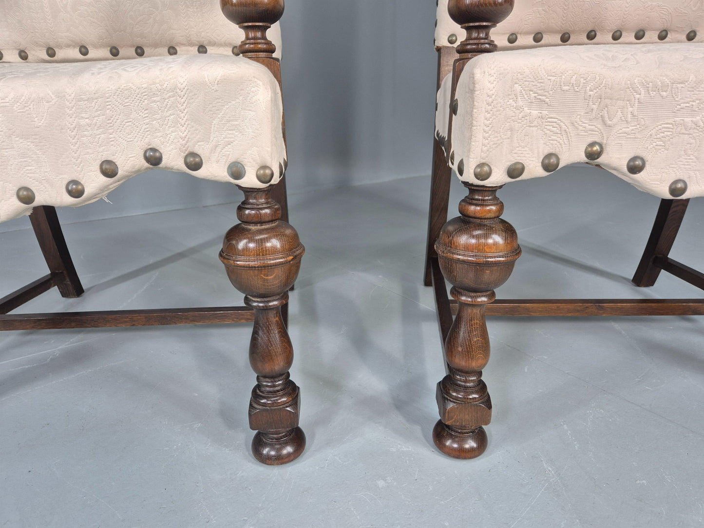 2 Vintage Carolean Style Oak Armchairs 1950s Danish Repro Quality Eb12641