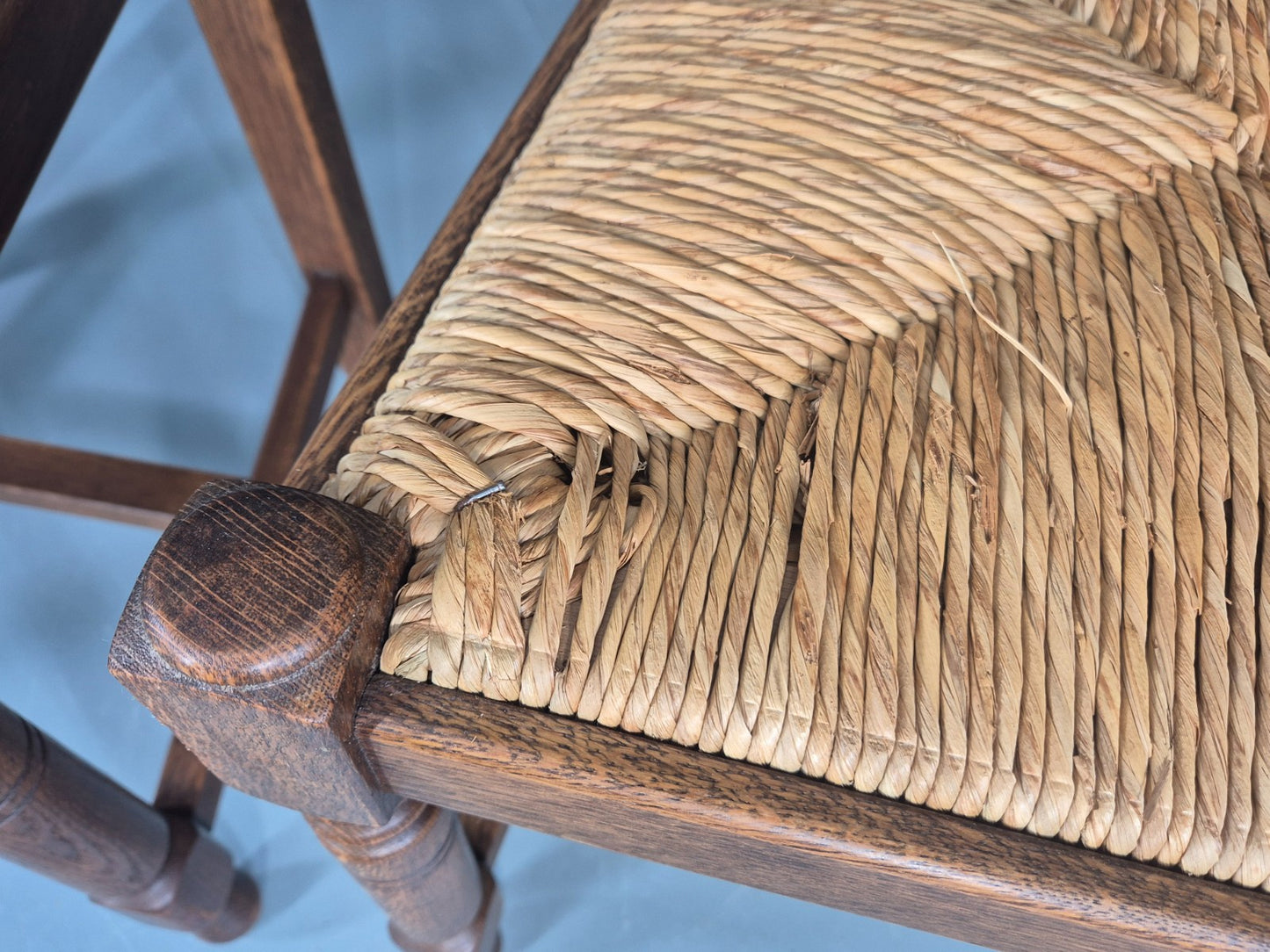 Vintage Spanish Style Country Chairs Rush Seated Oak Frames EB11951