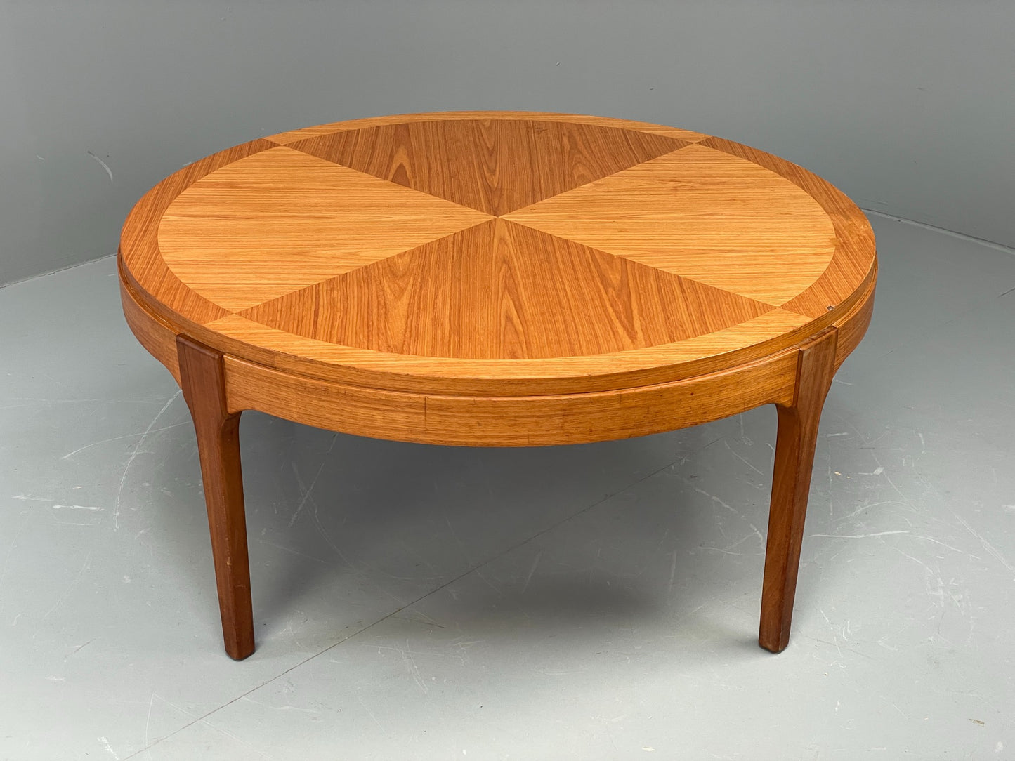Vintage Circular Coffee Table By Stonehill 1960s Retro Teak Quartered EB12200