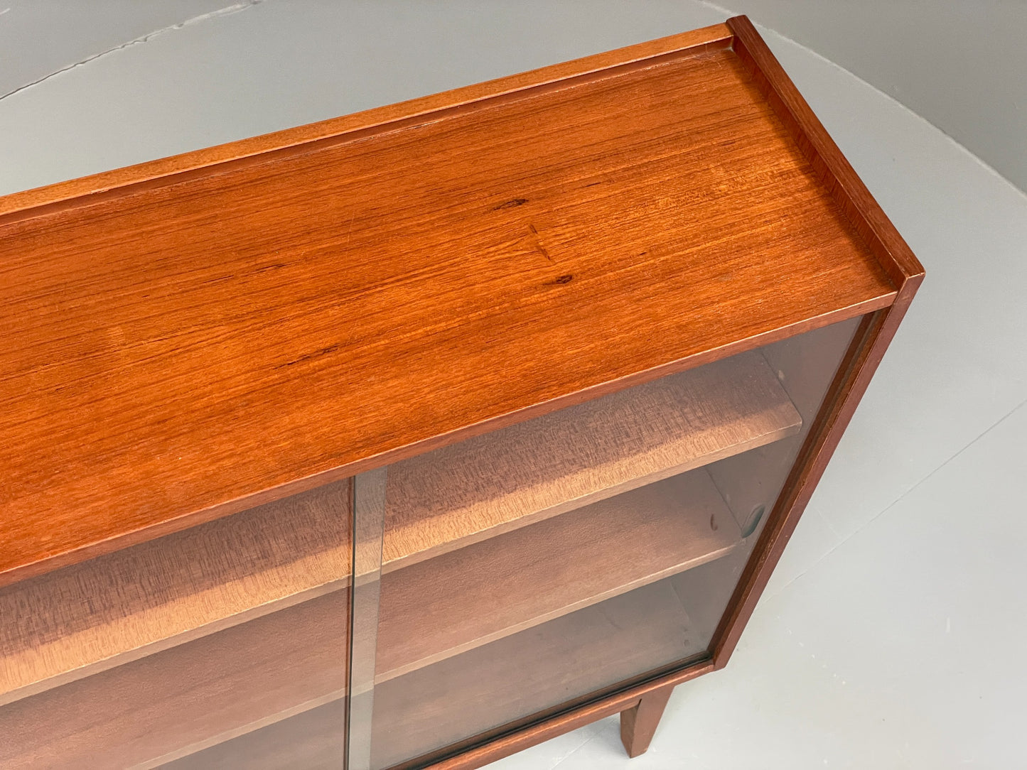 Vintage Teak Bookcase 1960s Retro Mid Century Glass Doors Shelving EB12877