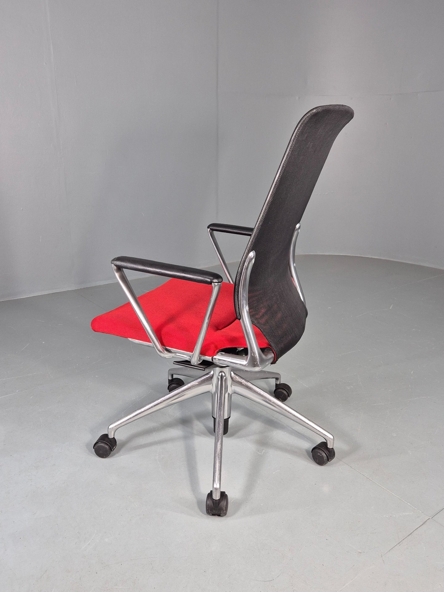 Vintage Vitra Media Office Chair Red and Black EB12246