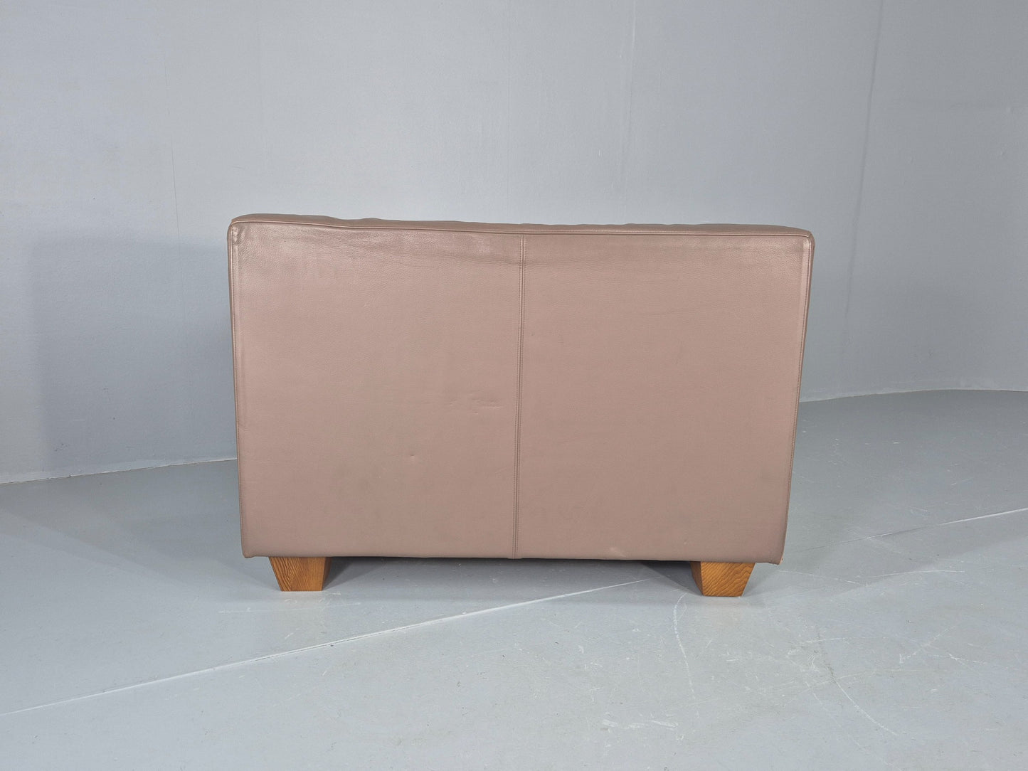 Modern Design Leather Armchair Taupe leather Upholstery Quality Build EB12479