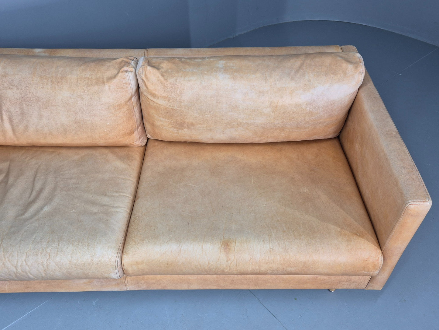 Vintage 2.5 Seater Sofa Danish Style Modern Design Tan Leather EB12482