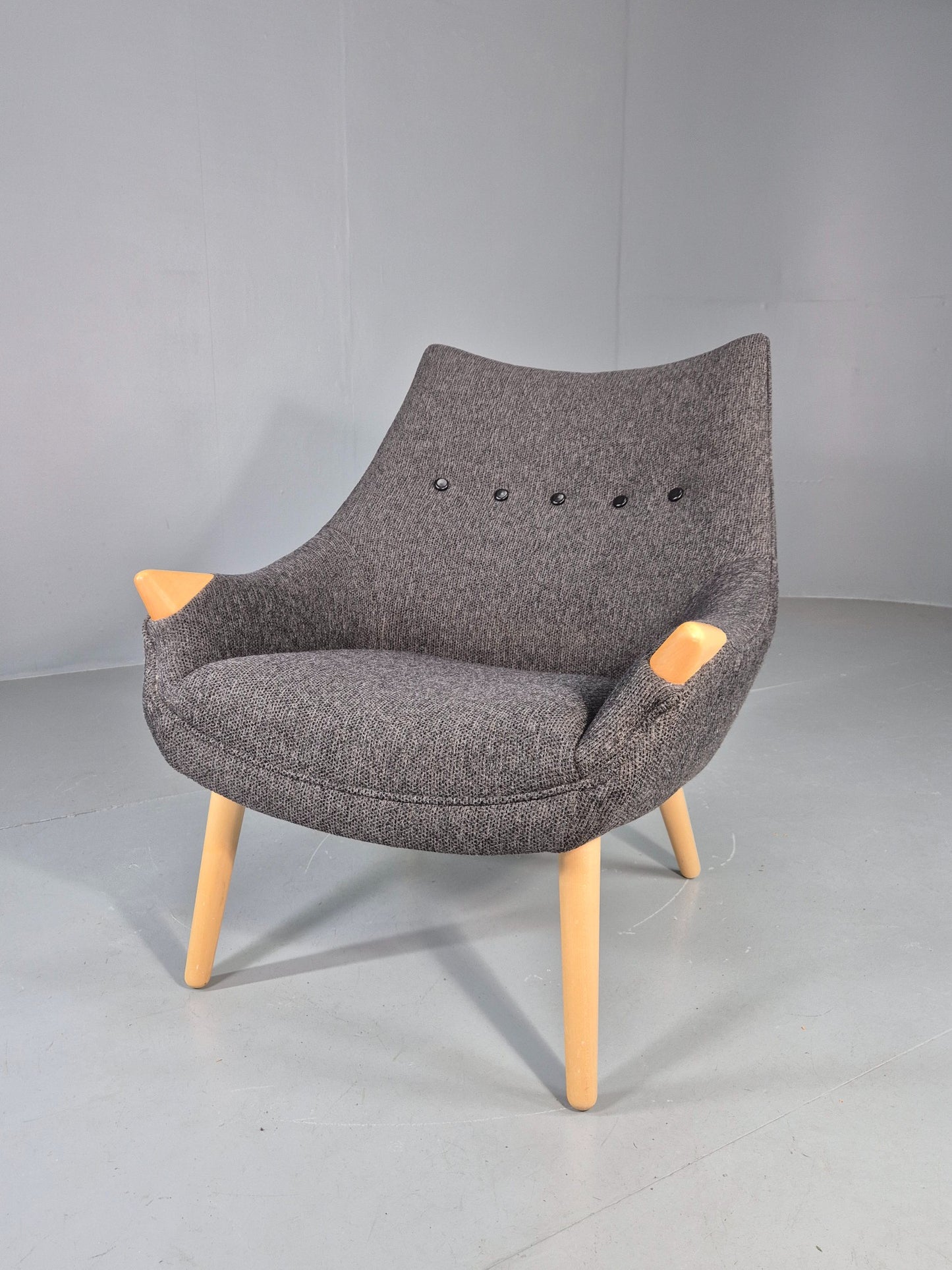 Vintage Mama Bear Matzform Lounge Chair Grey Beech Danish Modern Design EB12317