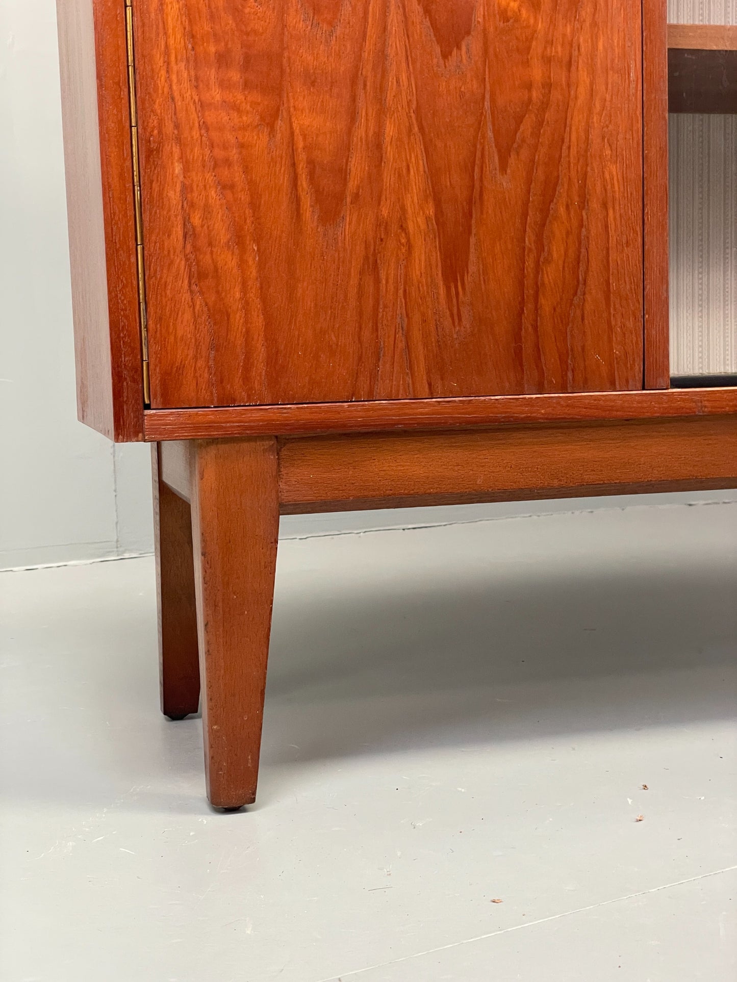 Vintage Teak Bookcase 1960s Retro Mid Century Glass Doors Shelving EB12877