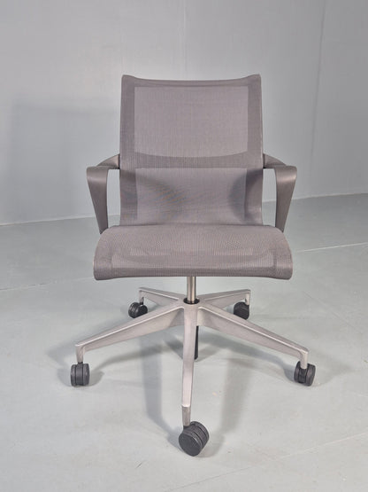 Herman Miller Setu Office Chair Modern design Quality Comfortable EB12570