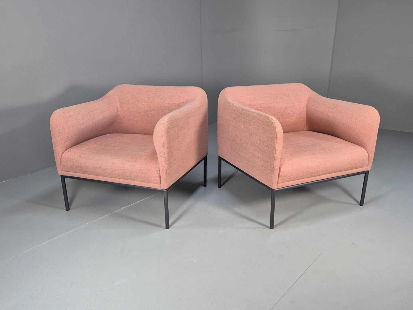 2 Roger Lewis Modern Design Armchairs Pink Wool Upholstery EB9952 MNOR