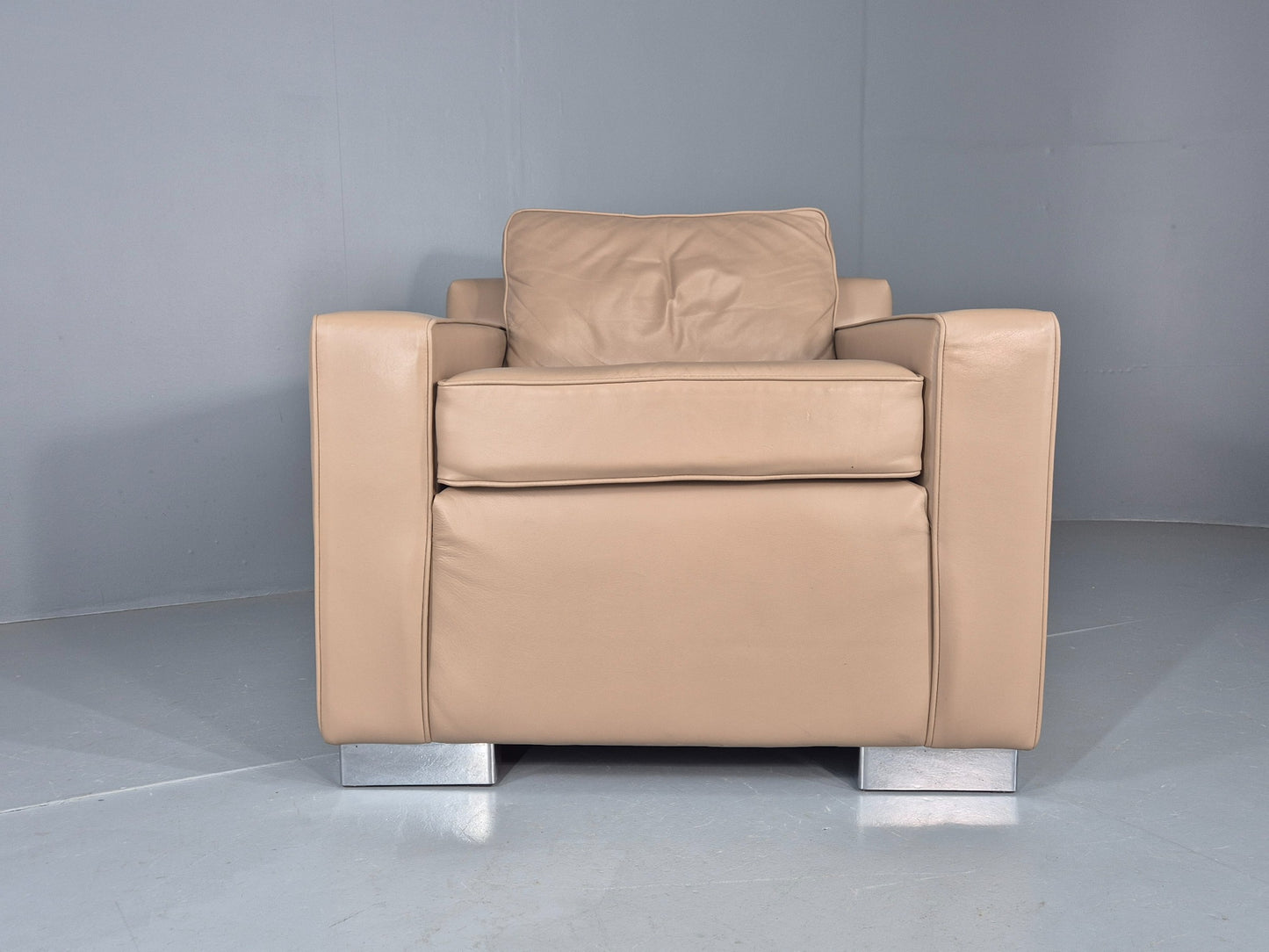 Vintage Leather Cube Chair Moores Interiors Bespoke Build Quality EB11997