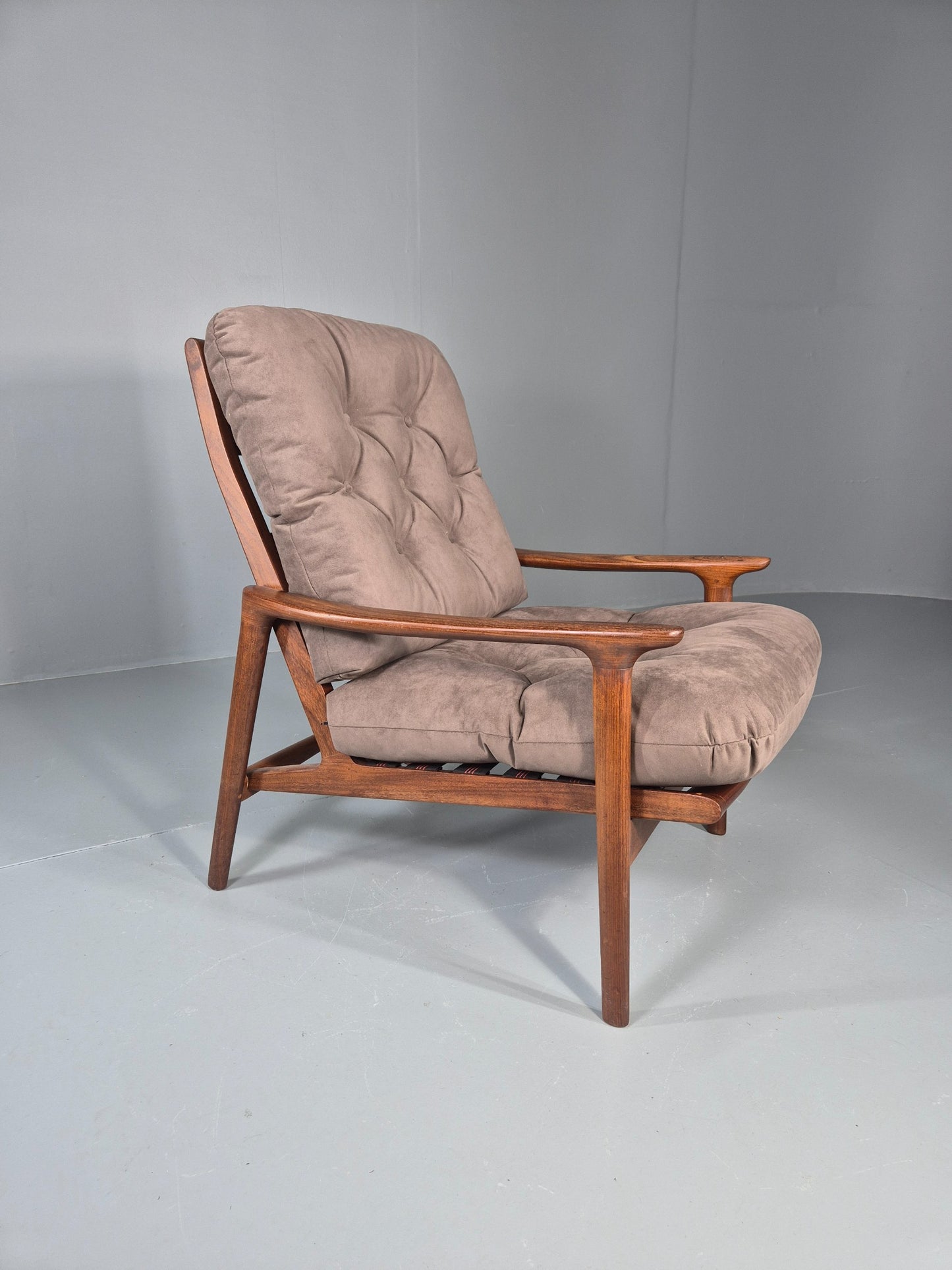Vintage Guy Rogers New Yorker Longe Chair New Upholstery 1970s Retro EB11958