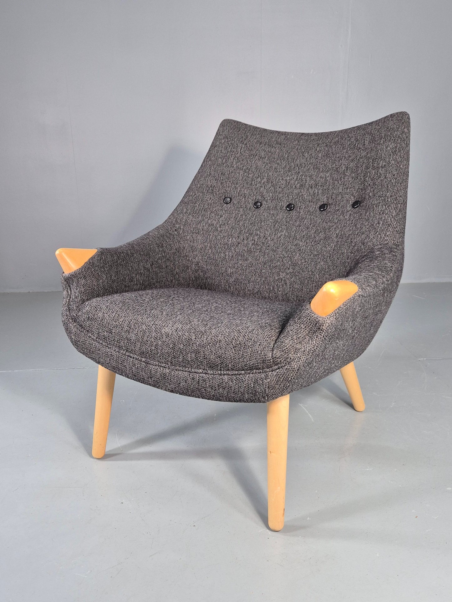 Vintage Mama Bear Matzform Lounge Chair Grey Beech Danish Modern Design EB12314