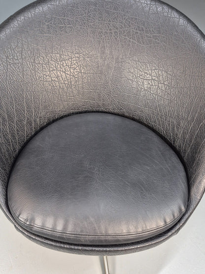 Vintage Mid Century Swivel Lounge Chair Black Vinyl 1970s Retro EB8790