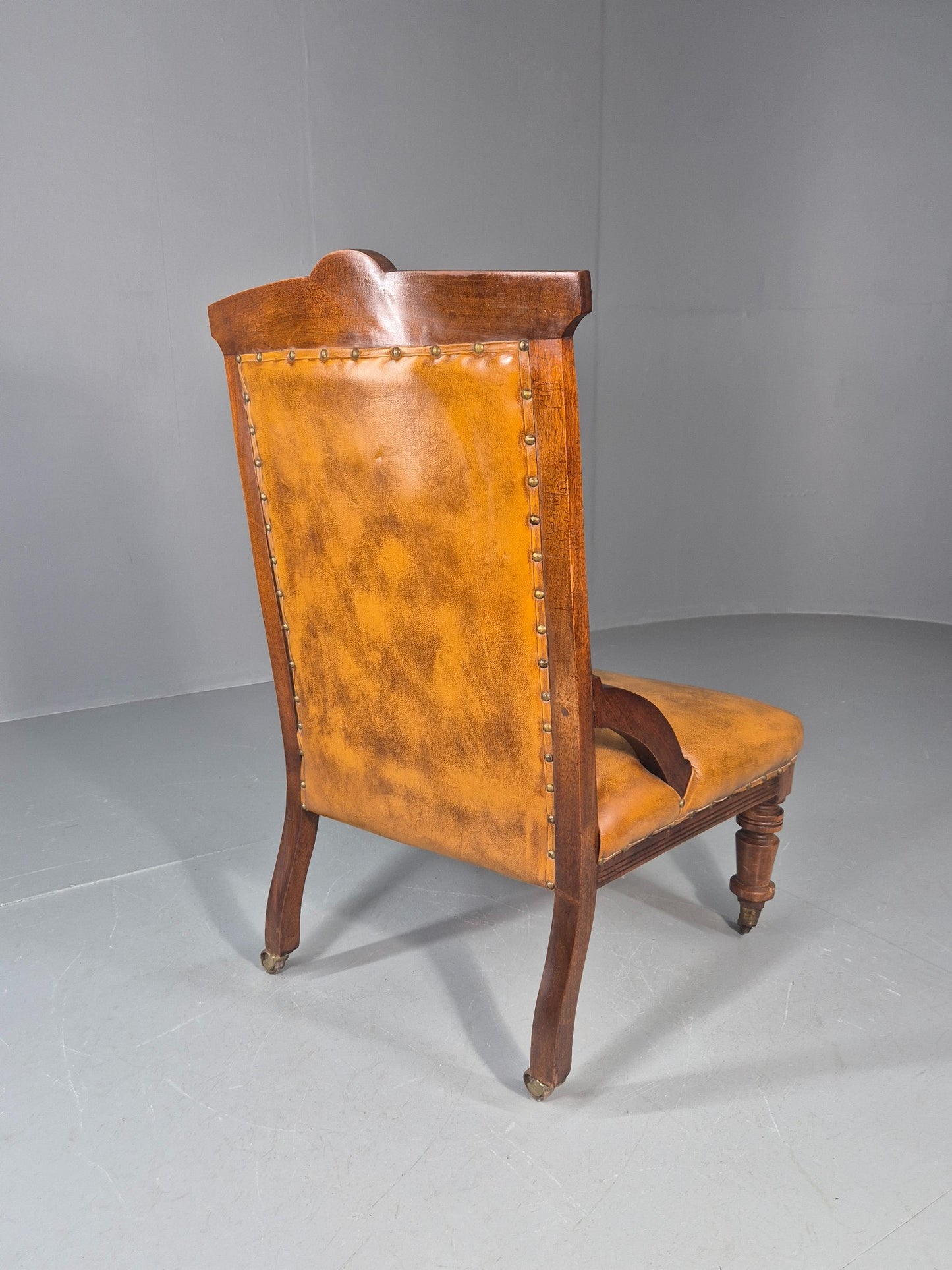 Antique Library Chair Deep Buttoned Tan Leather Oak Frame 1900s EB11657