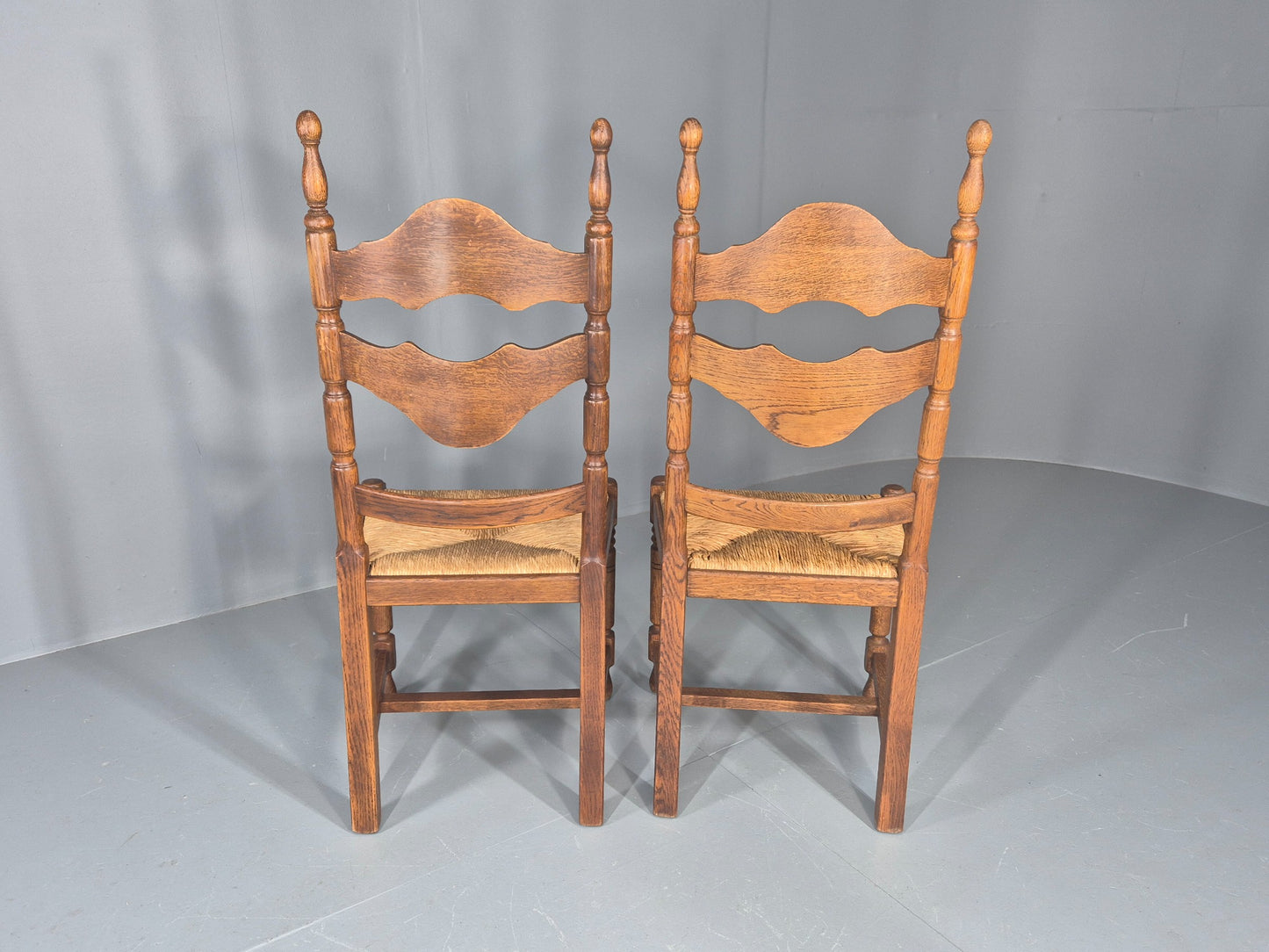 Vintage Spanish Style Country Chairs Rush Seated Oak Frames EB11951