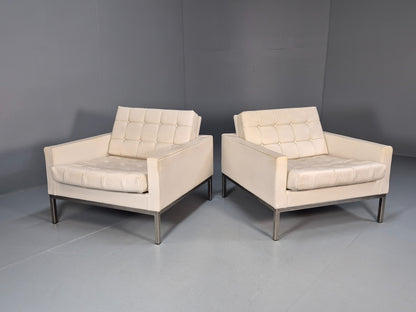 2 Vintage 1960s Robin Day Club Chairs White Vinyl Mid Century Originals EB9973