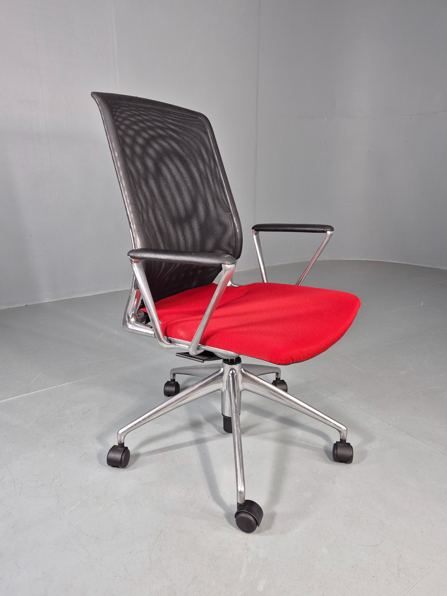 Vintage Vitra Media Office Chair Red and Black EB12244