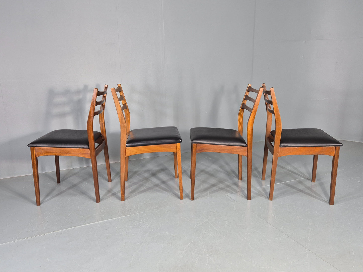 4 Vintage Teak Dining Chairs 1960s Mid CEntury Retro Black Vinyl EB12189