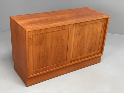 Vintage Hundevad Teak Sideboard Cabinet Danish Mid Century 1960s Shelves EB13103