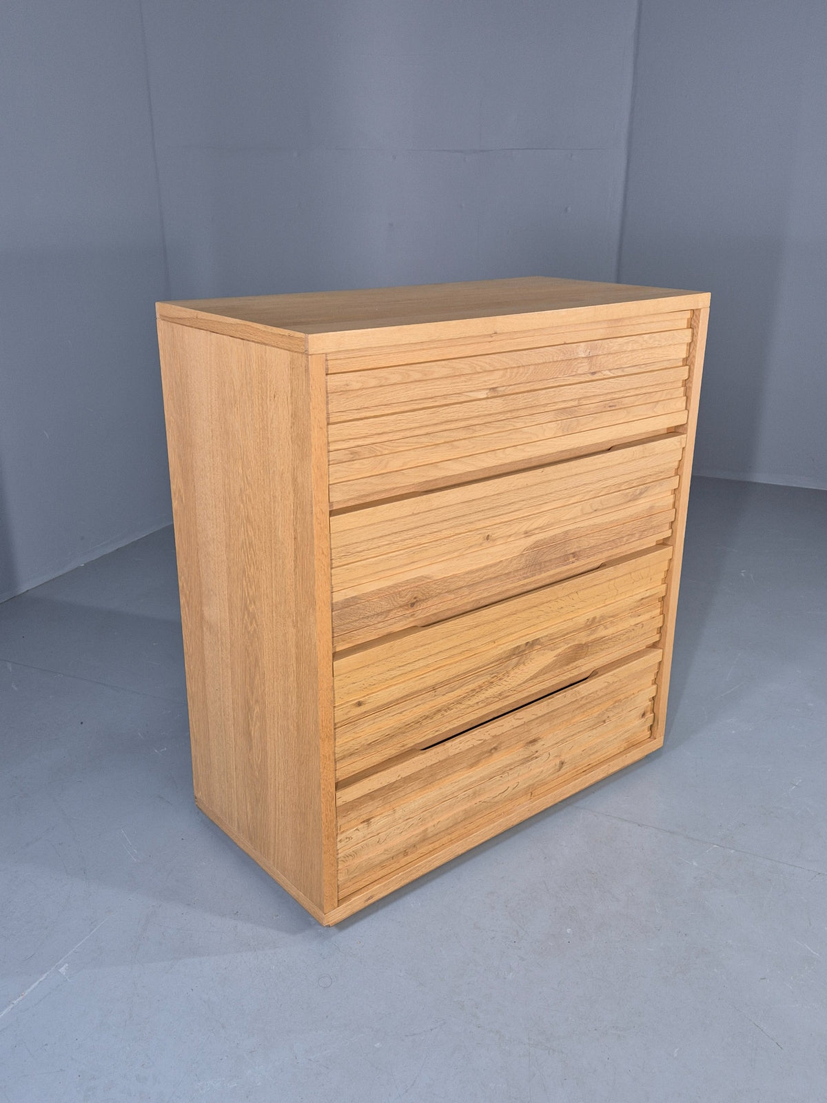 Vintage Chest of Drawers Modern Design Solid Oak Quality EB13142