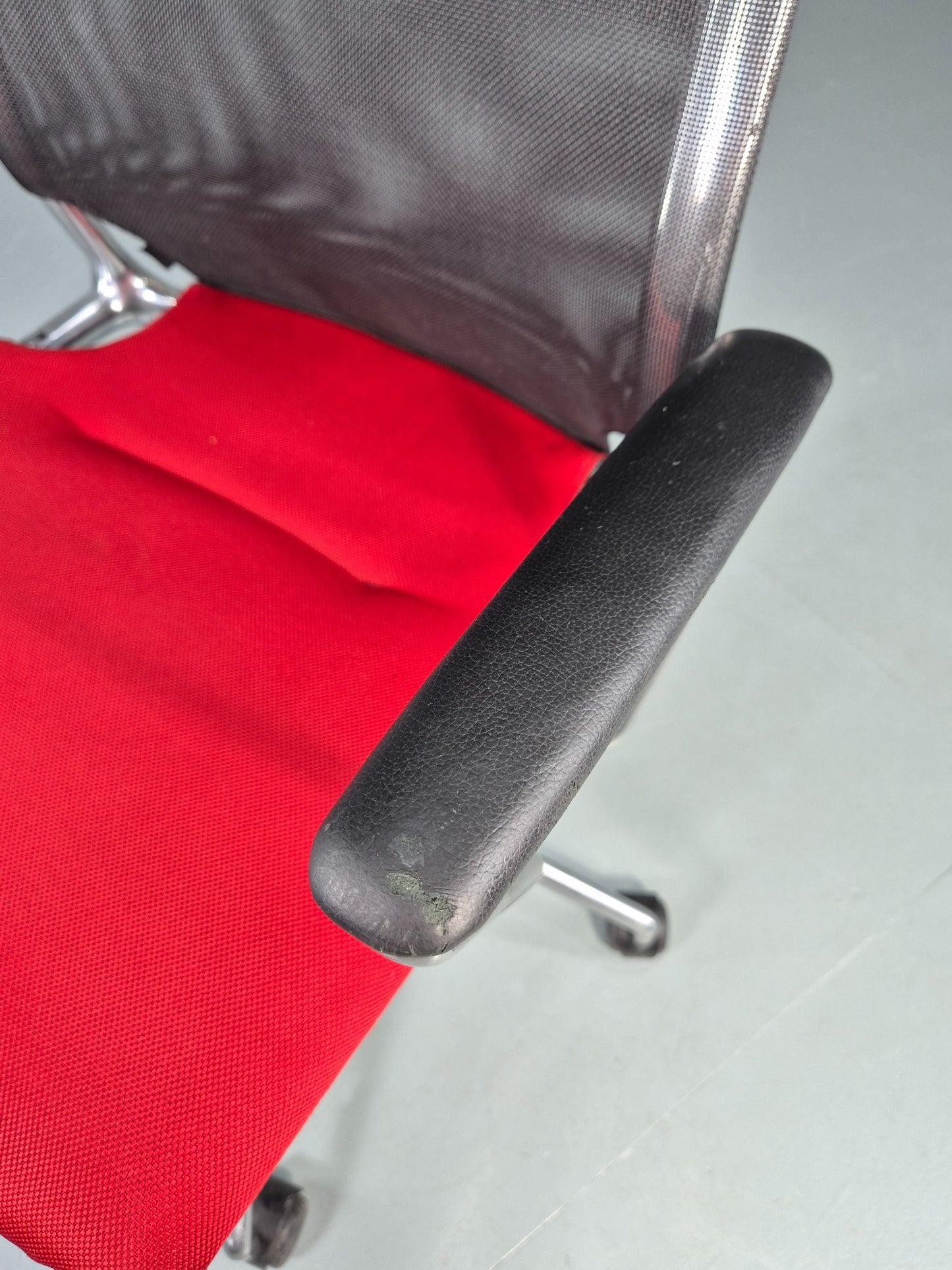 Vintage Vitra Media Office Chair Red and Black EB12256