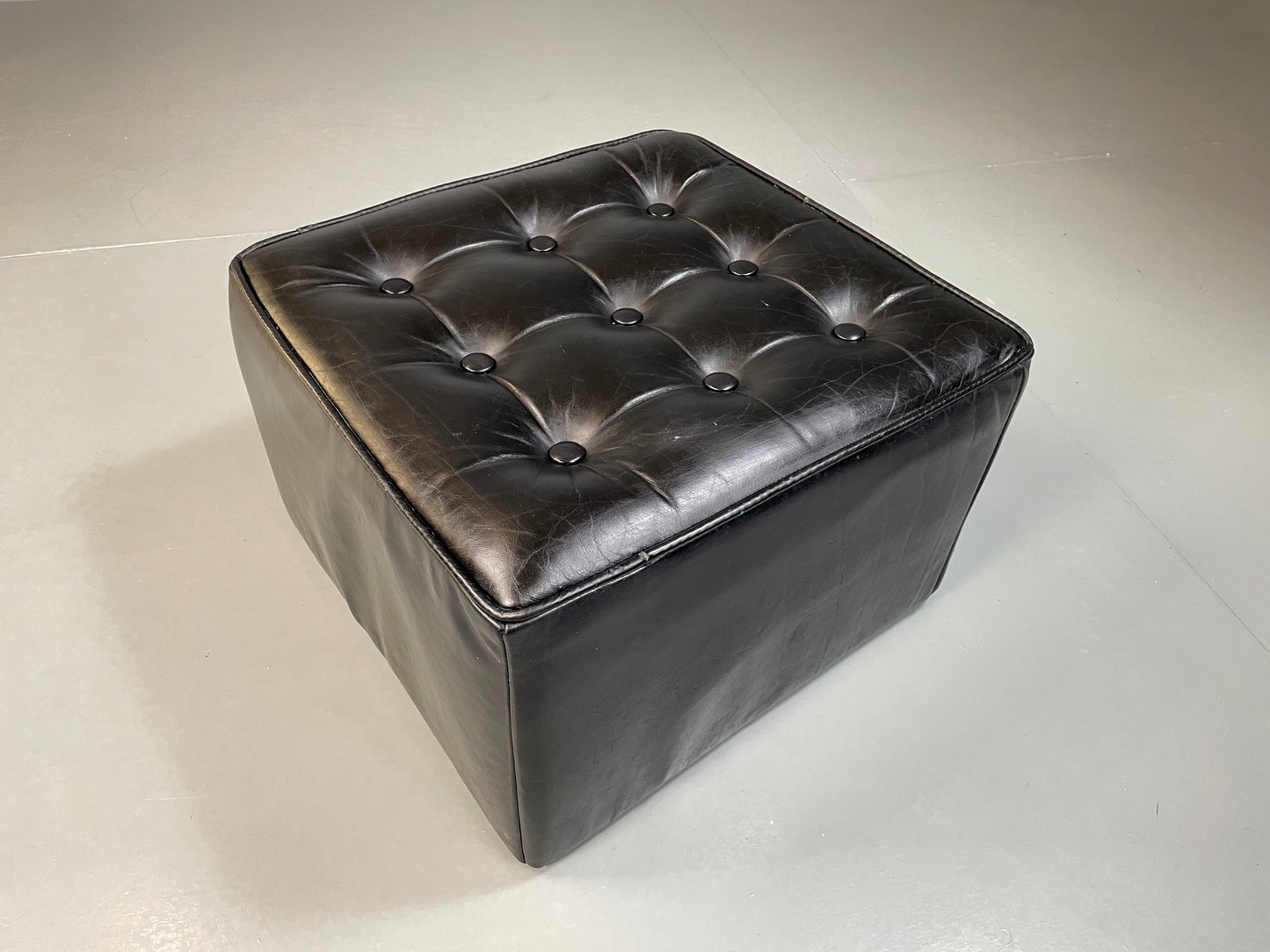 Vintage 1960s Leather footstool Square Form Ottoman Pouffe EB04800