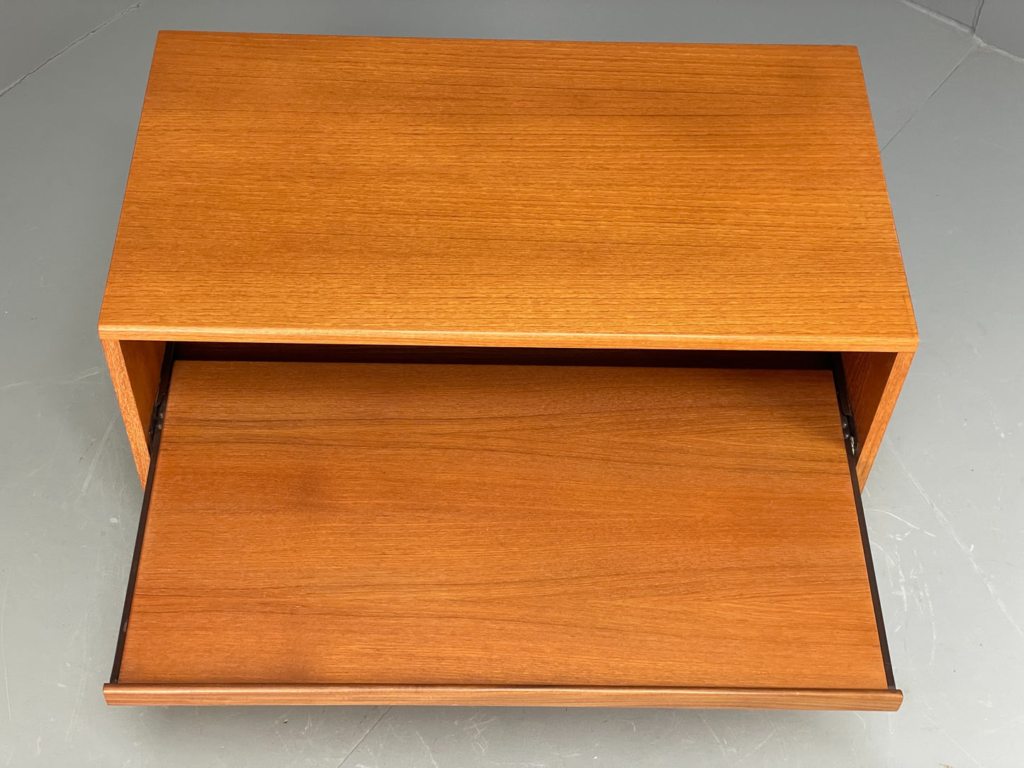 Vintage Teak Media Unit G Plan 1970s Sliding Shelf TV Unit EB12069