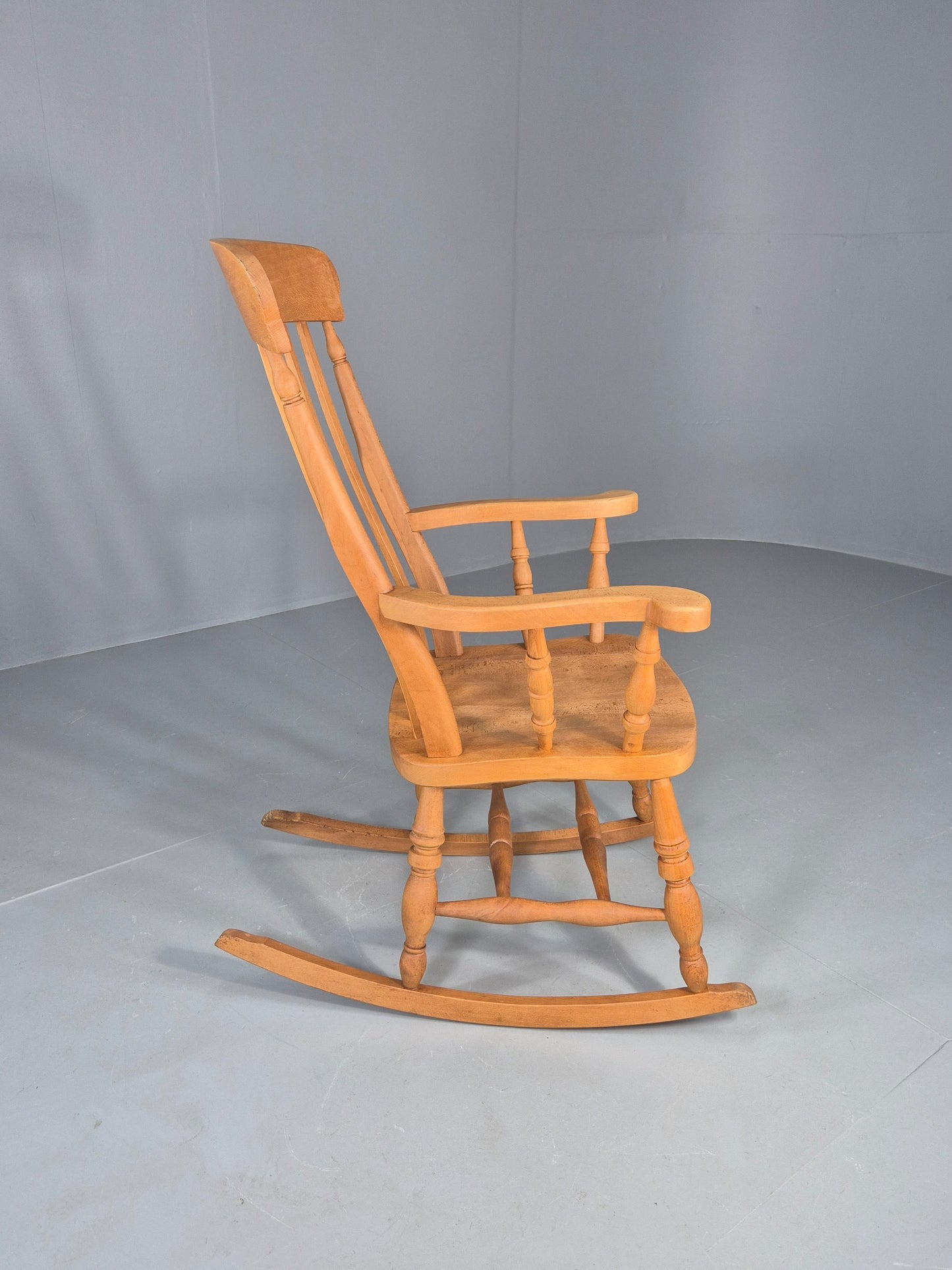 Vintage Traditional Farmhouse Rocking Chair 1970s Cottage Style Beech EB12473