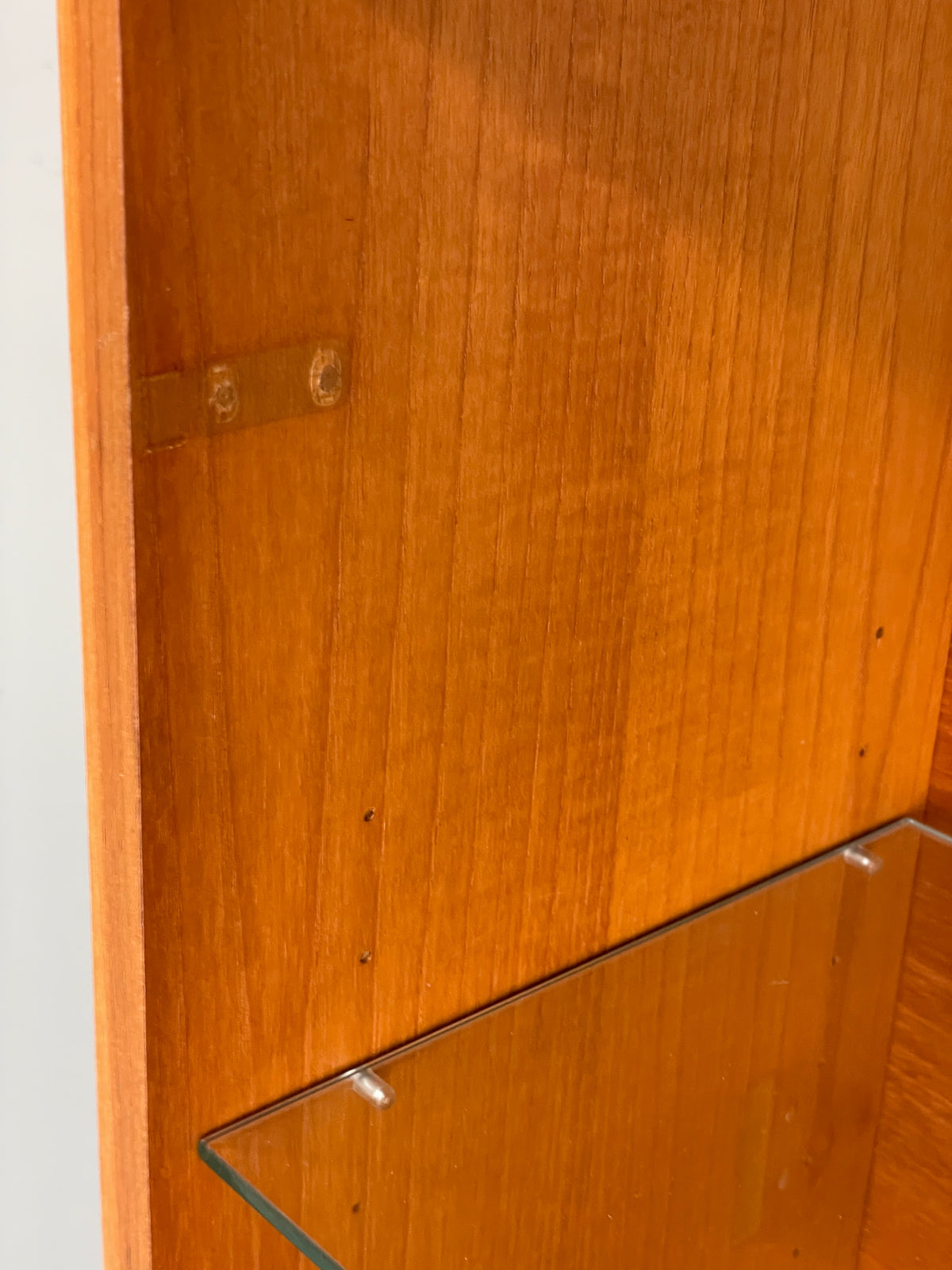 Vintage 1980s Teak Bookcase Beaver & Tapley Glass Shelves Retro Shelving EB12931