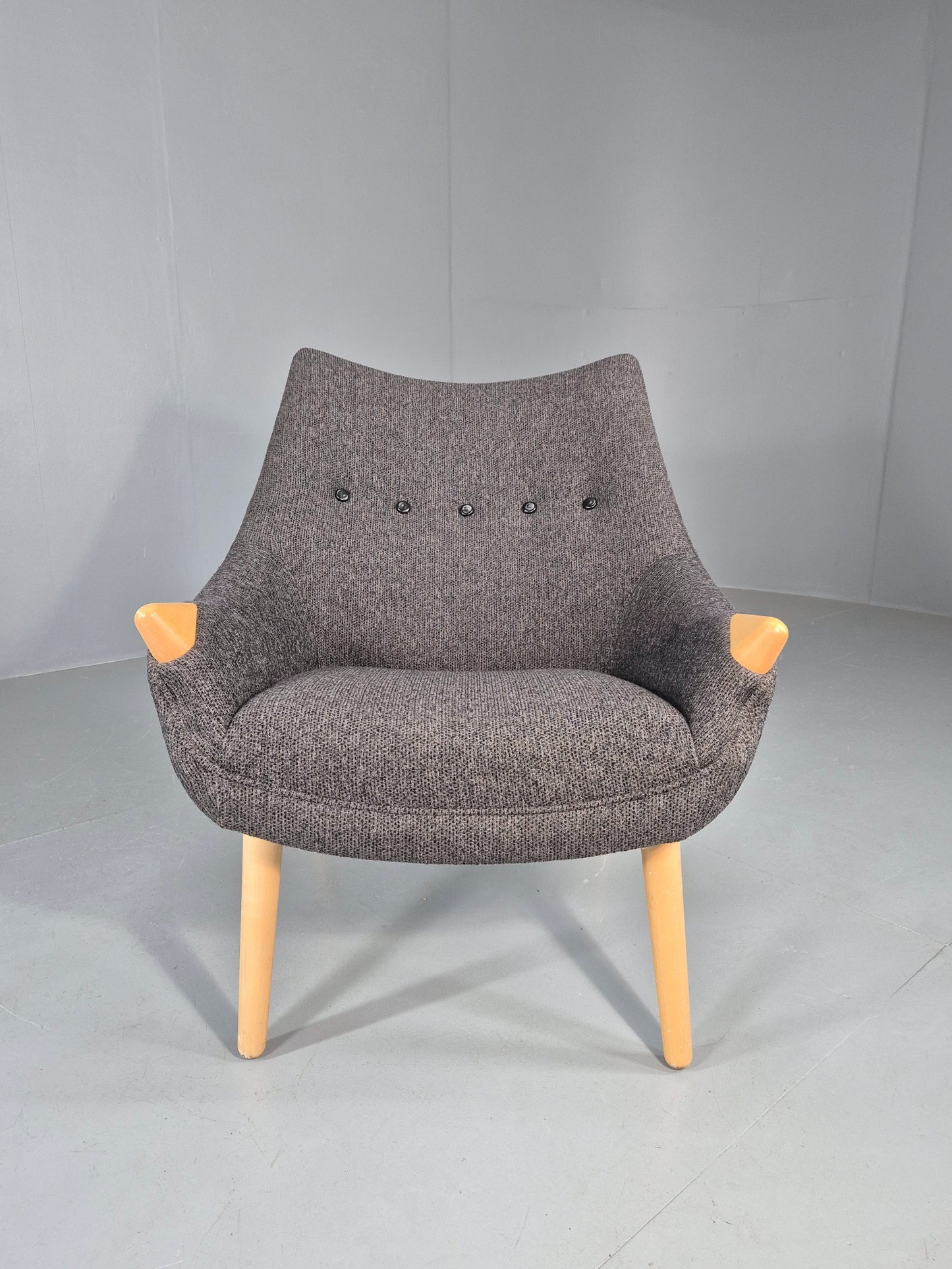 Vintage Mama Bear Matzform Lounge Chair Grey Beech Danish Modern Design EB12316